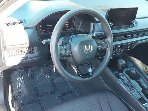 Used 2025 Honda Accord SE image 15
