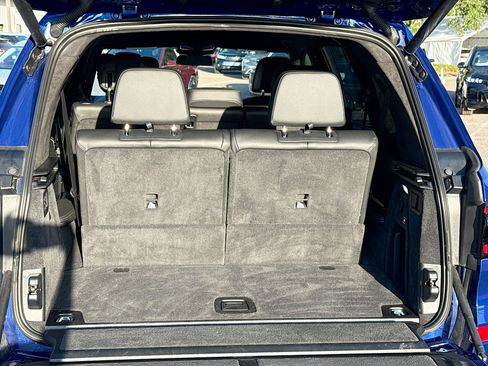 Used 2025 BMW X7 M60i image 12