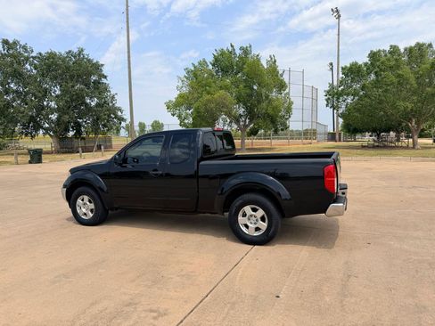 Used 2007 Nissan Frontier SE w/ SE Value Truck Pkg RWD image 7