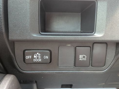 Used 2019 Toyota Tacoma SR5 AWD/4WD image 45