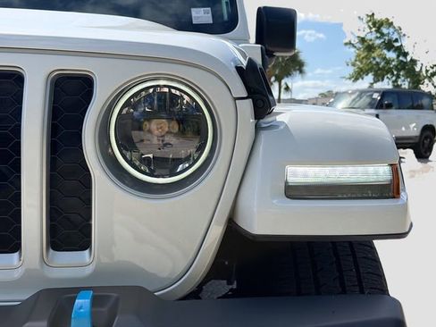 Used 2023 Jeep Wrangler Sahara w/ Cold Weather Group image 9