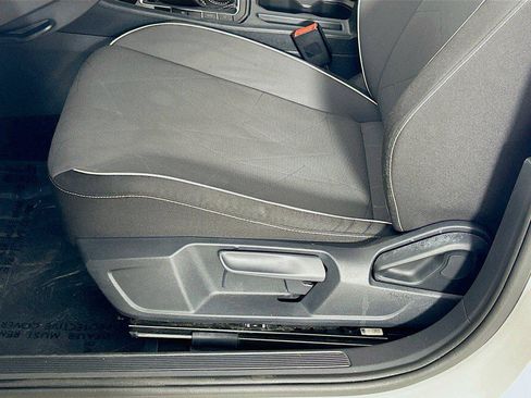 Certified 2025 Volkswagen Jetta Sport FWD image 18