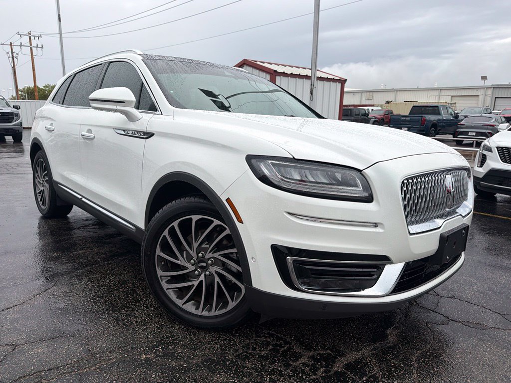 Used 2020 Lincoln Nautilus Reserve w/ Equipment Group 201A FWD image 2