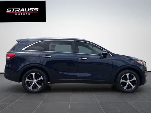 Used 2017 Kia Sorento EX FWD image 6