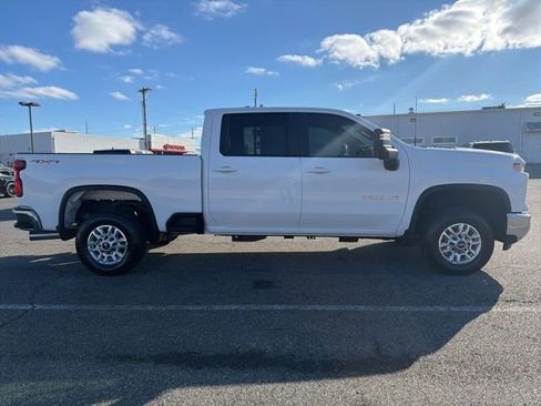 Used 2025 Chevrolet Silverado 2500 LT w/ Convenience Package image 10