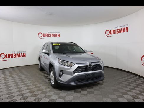 Used 2021 Toyota RAV4 XLE w/ Convenience Package image 12