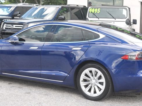 Used 2017 Tesla Model S 75 RWD image 8