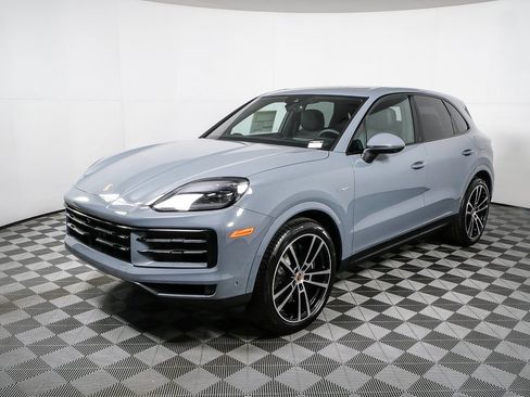 New 2026 Porsche Cayenne E-Hybrid image 1