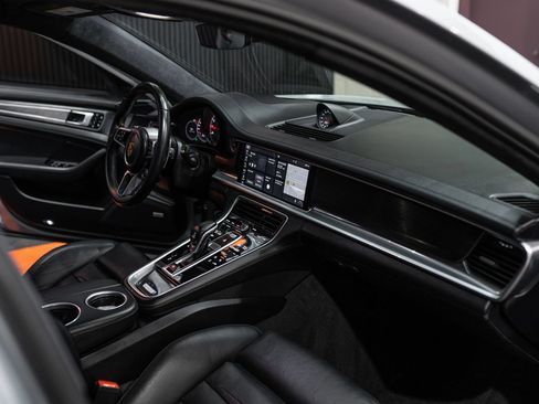 Used 2019 Porsche Panamera GTS w/ Premium Package Plus AWD/4WD image 32
