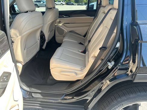 Used 2021 Jeep Grand Cherokee L Limited w/ MOPAR Finishing Package AWD/4WD image 17