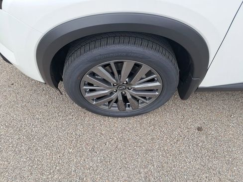 New 2025 Nissan Pathfinder SL w/ SL Premium Package image 28