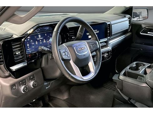 Used 2024 GMC Sierra 1500 Elevation w/ X31 Off-Road Package AWD/4WD image 15