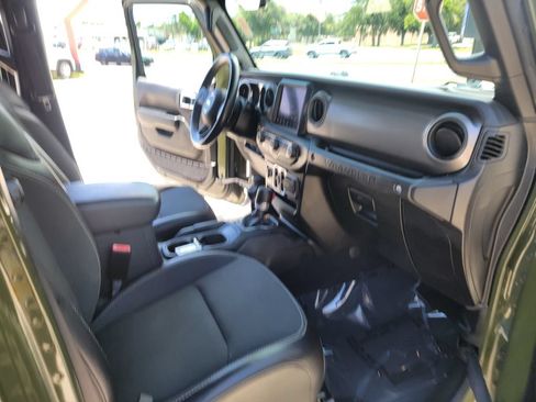 Used 2021 Jeep Wrangler Unlimited Sport AWD/4WD image 14