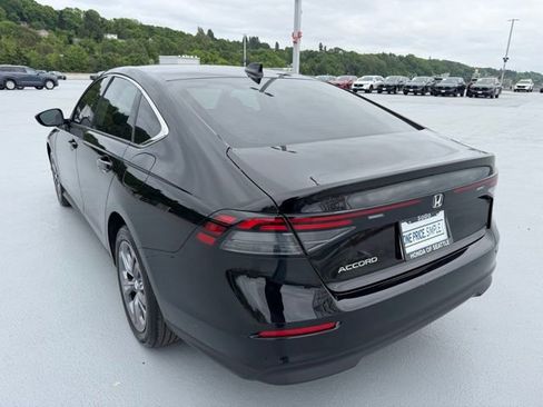 Certified 2023 Honda Accord EX image 9