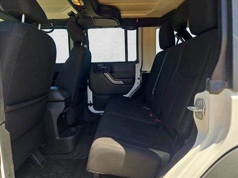 Used 2018 Jeep Wrangler Unlimited Sport S image 17