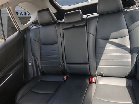 Used 2021 Toyota RAV4 XLE Premium image 13