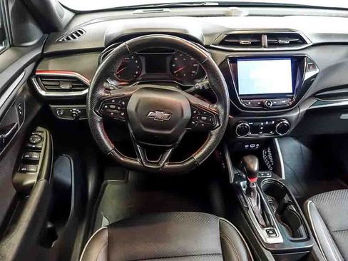 Used 2023 Chevrolet TrailBlazer RS w/ Convenience Package FWD image 16