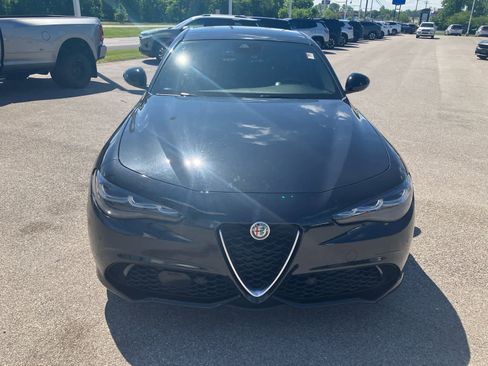 Used 2024 Alfa Romeo Giulia Ti w/ Performance Driving Package AWD/4WD image 2