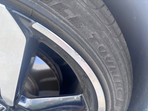 Used 2018 Honda Accord Sport image 9