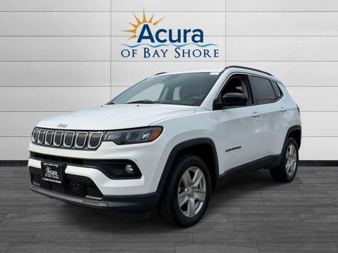 Used 2022 Jeep Compass Latitude image 1