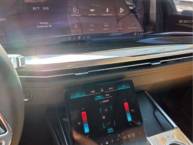 New 2026 Cadillac Escalade Luxury w/ Touring Package AWD/4WD image 26