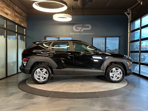 Used 2026 Hyundai Kona SE AWD/4WD image 2