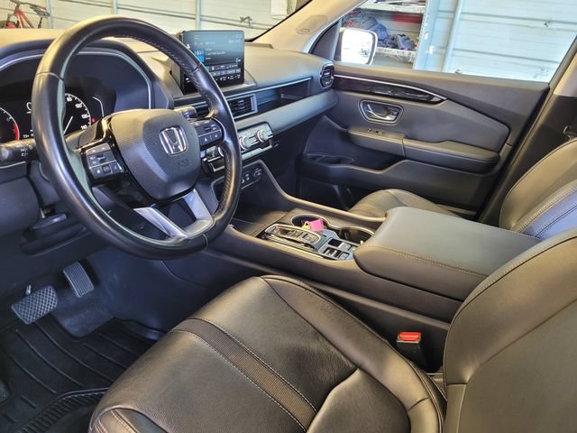 Used 2025 Honda Pilot Touring image 12