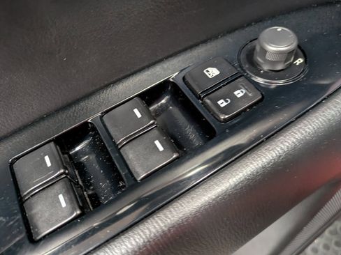 Used 2018 MAZDA CX-5 Touring w/ Preferred Equipment Package image 9