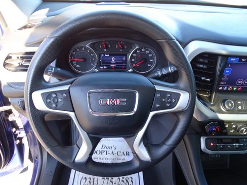 Used 2023 GMC Acadia Elevation image 17