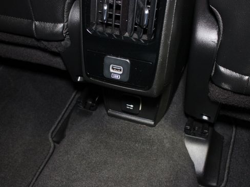 Used 2025 Jeep Compass Limited AWD/4WD image 15