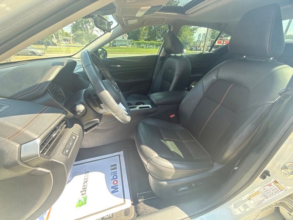 Used 2021 Nissan Altima 2.5 SR w/ SR Premium Package FWD image 15