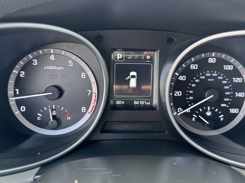 Used 2018 Hyundai Santa Fe Sport FWD image 18