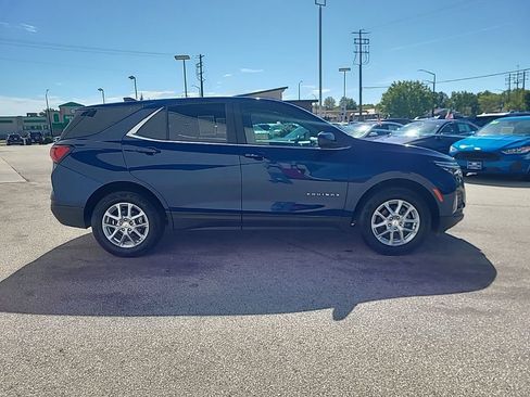 Used 2023 Chevrolet Equinox LT AWD/4WD image 8