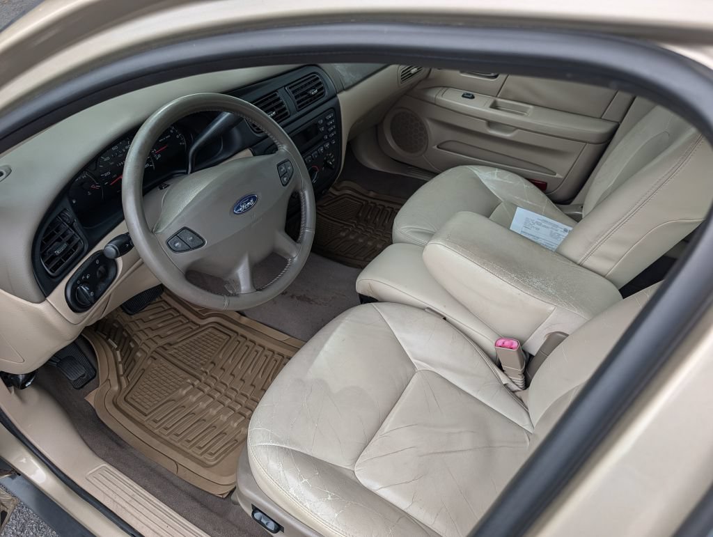 Used 2001 Ford Taurus SES FWD image 12
