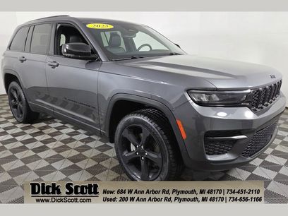 Used 2023 Jeep Grand Cherokee Altitude