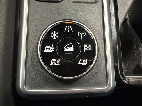Used 2025 Nissan Pathfinder SL AWD/4WD image 51