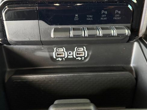 Used 2023 RAM 1500 Limited AWD/4WD image 14