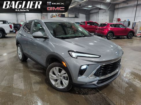 Used 2024 Buick Encore GX Preferred AWD/4WD image 1