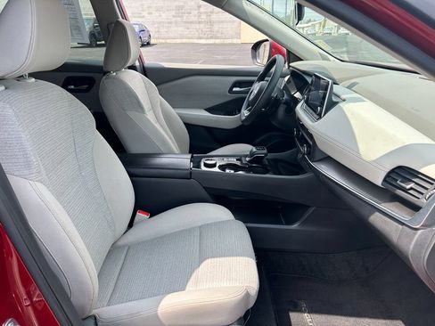 Used 2023 Nissan Rogue SV AWD/4WD image 33