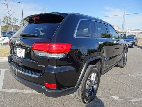 Used 2019 Jeep Grand Cherokee Limited AWD/4WD image 4