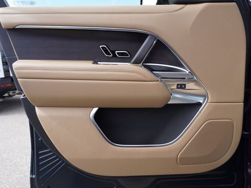 New 2026 Land Rover Range Rover SE AWD/4WD image 17
