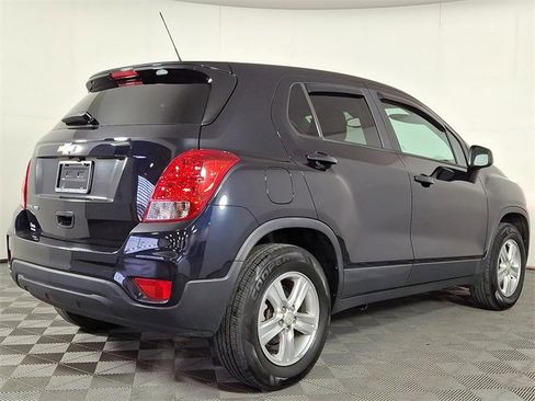 Used 2021 Chevrolet Trax LS w/ Tint and Cruise Package image 9