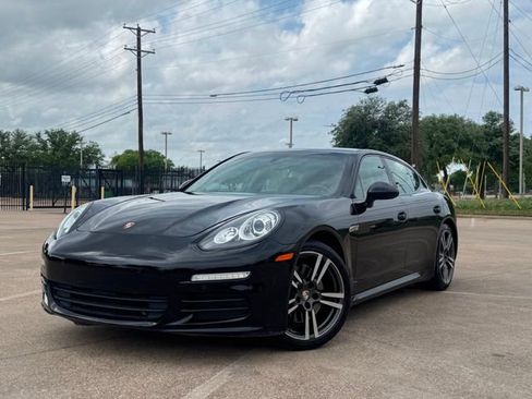 Used 2014 Porsche Panamera w/ Premium Package Plus image 2