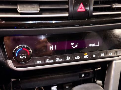 Used 2021 Kia Seltos SX image 16