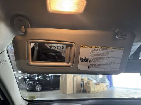 Used 2015 Toyota RAV4 XLE w/ Outdoor Package AWD/4WD image 38