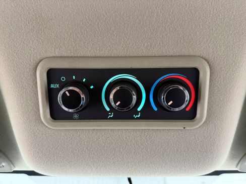 Used 2018 Chevrolet Express 2500 LS w/ Driver Convenience Package RWD image 24