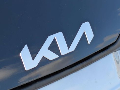Certified 2025 Kia Sportage LX FWD image 13