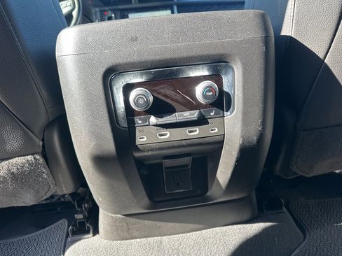 Used 2023 GMC Yukon Denali image 21