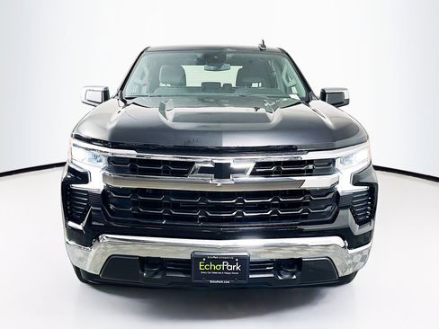Used 2023 Chevrolet Silverado 1500 LT image 2