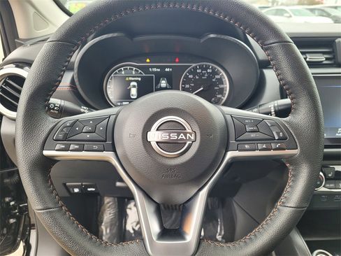 New 2025 Nissan Versa SR w/ Trunk Package image 12